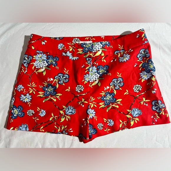 LOFT - RIVIERA FLORAL SHORTS - SIZE 10 - Picture 1 of 5